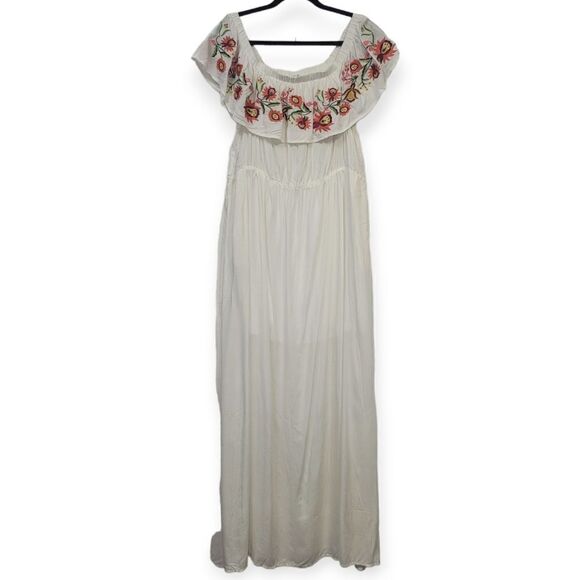 Davi and Dani embroidered flowers off the shoulder maxi dress, 1X - Picture 4 of 13